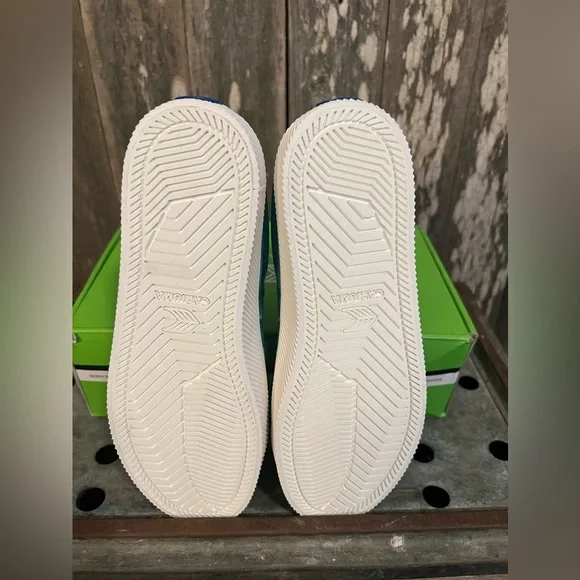 BRAND NEW in Box!! Cariuma Sneakers- 7.5 - Picture 5 of 7